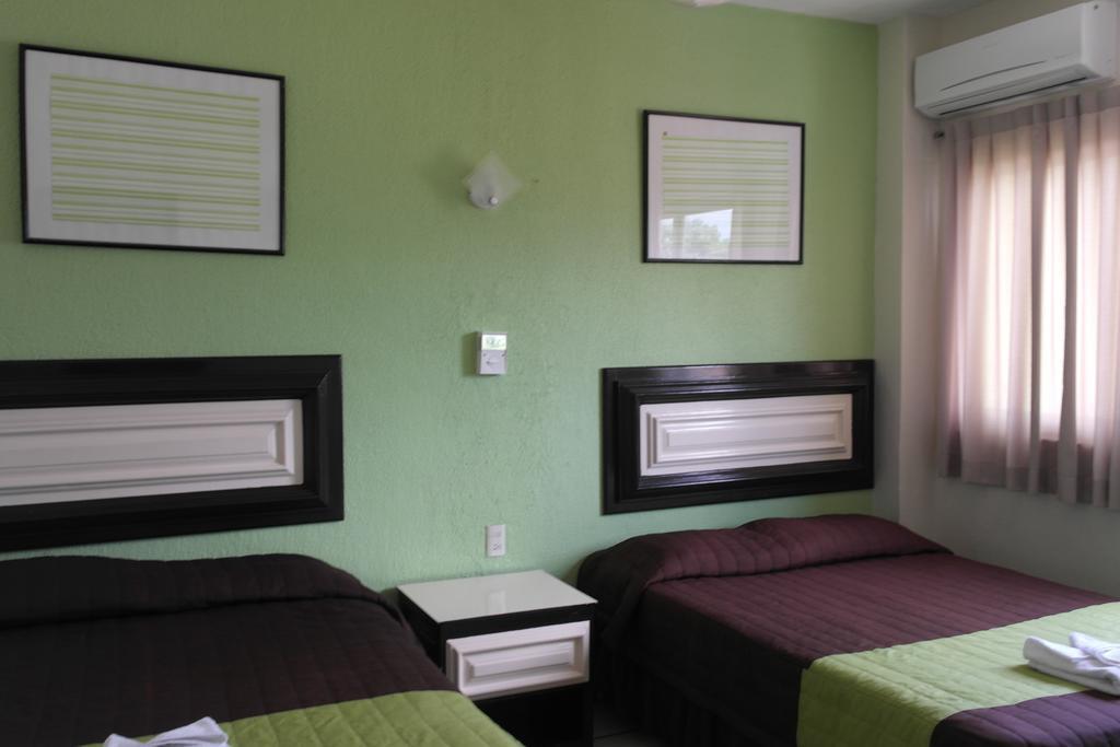 Hotel El Roble Тустла-Гутьеррес Экстерьер фото
